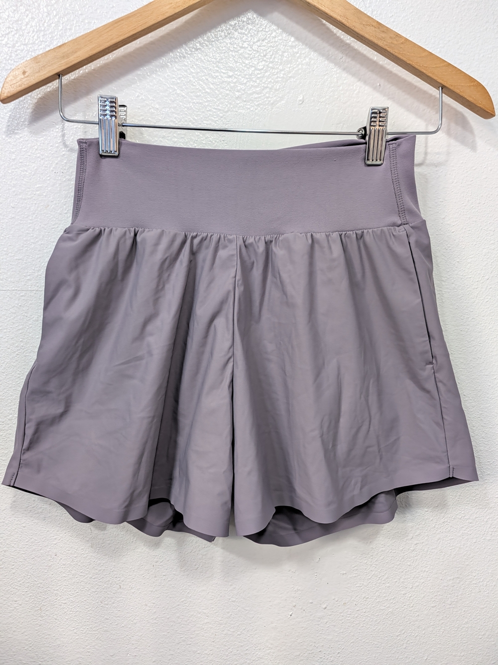 UNIQLO Ultra Stretch AIRism Active Shorts Mauve / Light Purple Size S